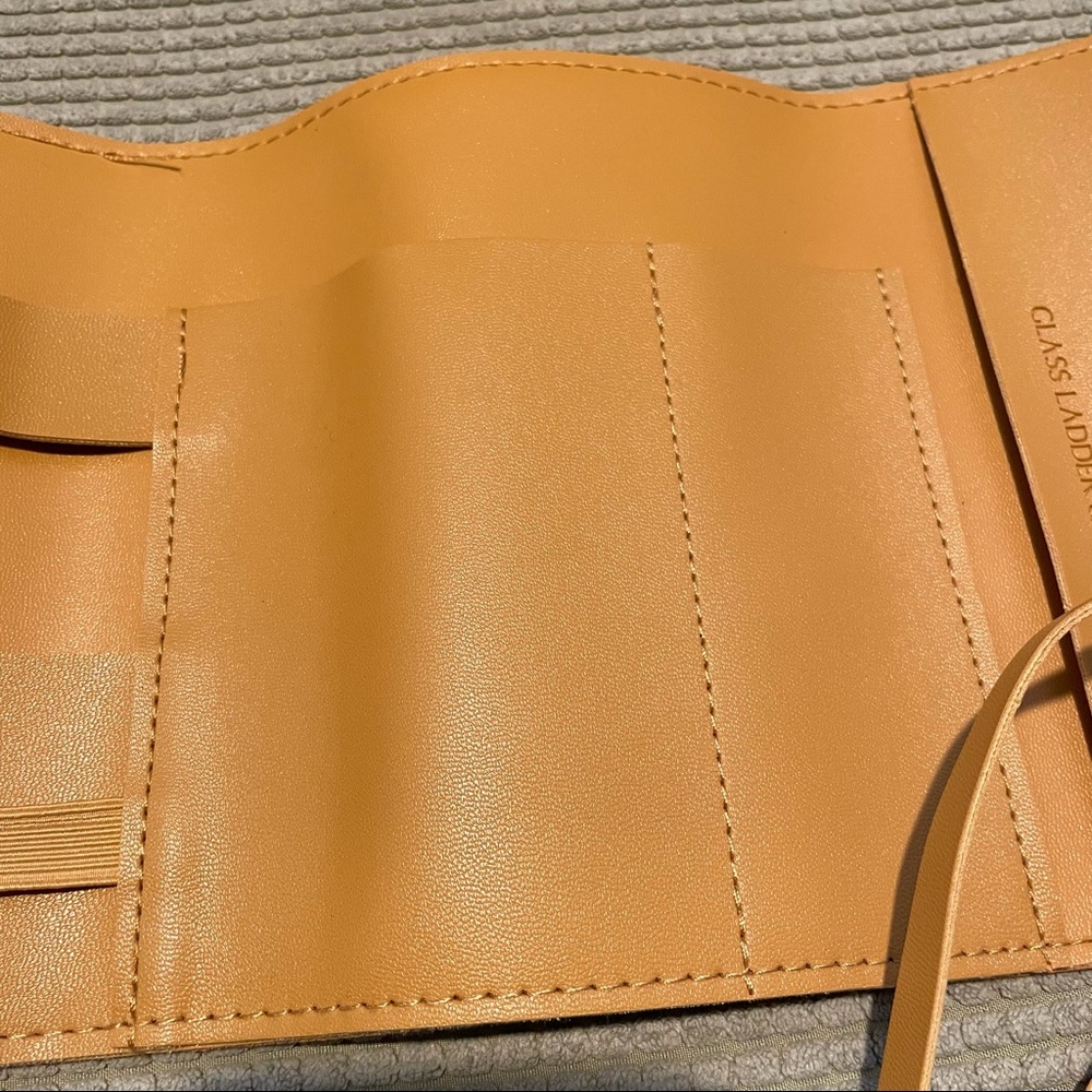 Tech Roll Organizer - Picture 7 of 8